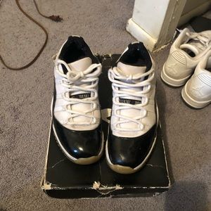 Air Jordan concord low